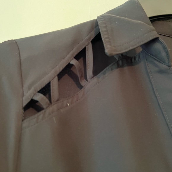 ✨EUC✨ CANDIE’S LONG SLEEVE BLACK BLOUSE WITH SHOULDER CUTOUTS 🖤✨ - Picture 3 of 5